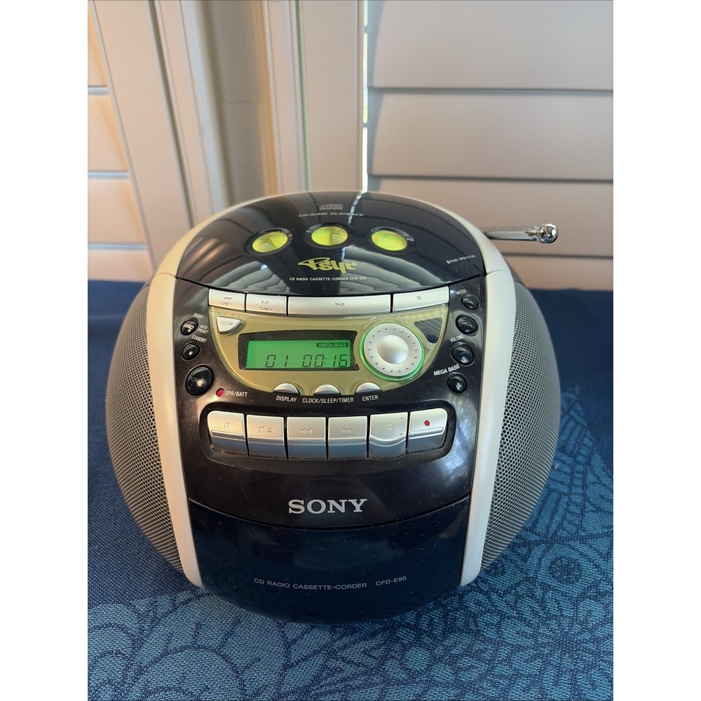 Sony Psyc CFD-E95 with Color Changing Display 2004 Y2K Boombox Works